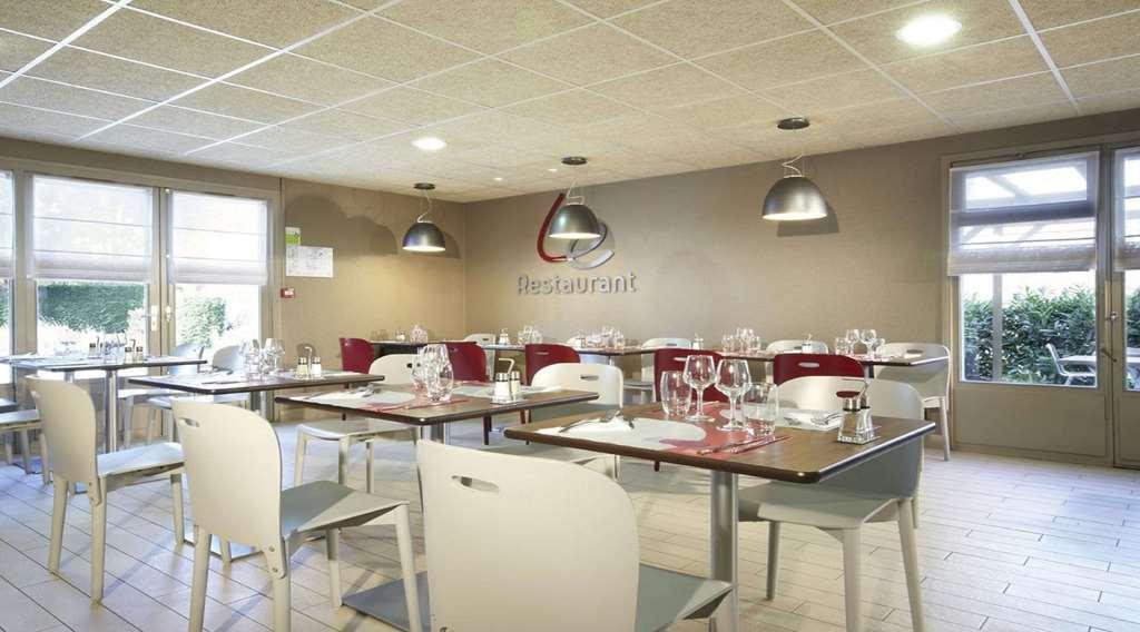 The Originals City Hotel La Verriere-Yvelines Ресторант снимка