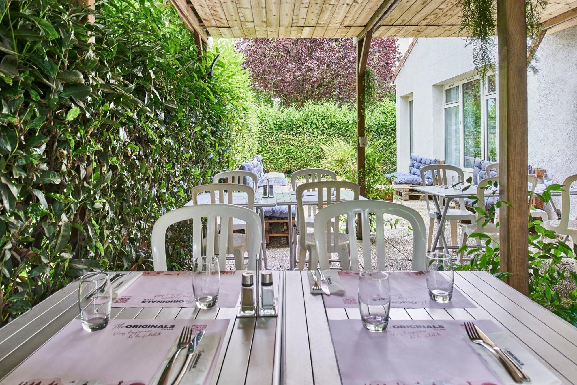 The Originals City Hotel La Verriere-Yvelines Екстериор снимка