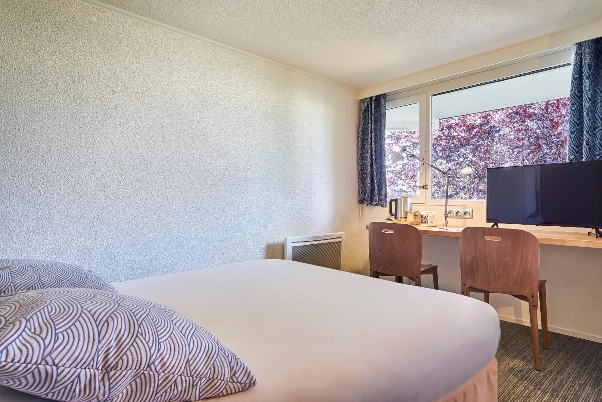 The Originals City Hotel La Verriere-Yvelines Екстериор снимка